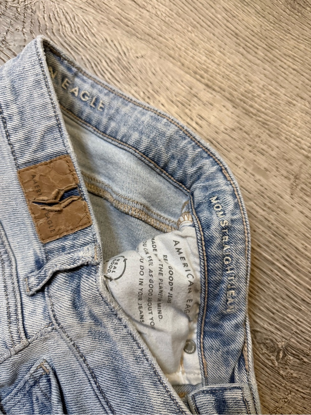 •AMERICAN EAGLE• MOM STRAIGHT JEANS - Picture 7 of 9